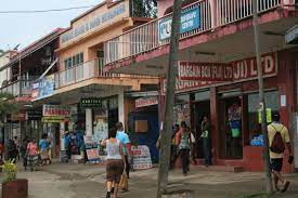 Hoofdstraat Savusavu