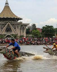 Krokodillen races in Kuching